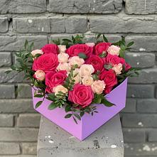 Цветочная композиция из Розы в коробке в Олу