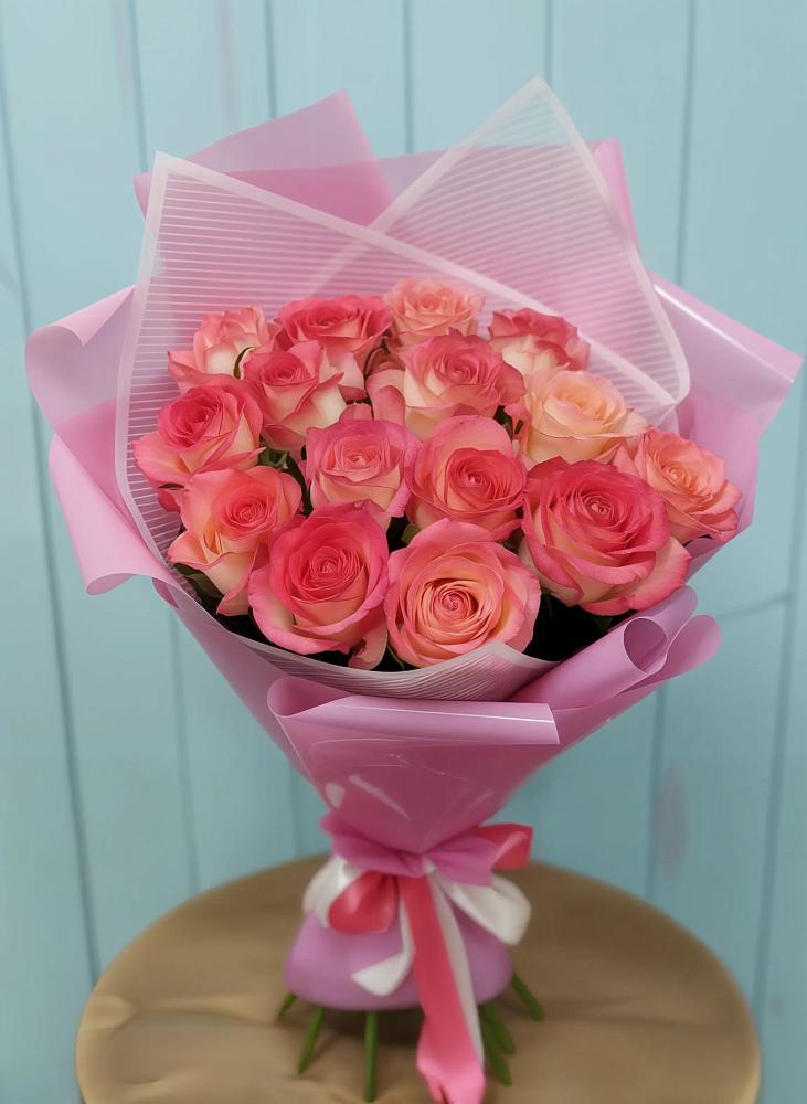 Букет 15 Розовых роз Равель в Олу