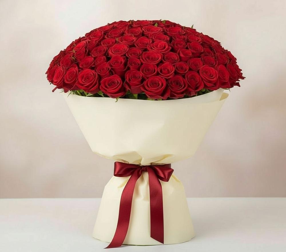 Букет 101 Красная роза Милано в Олу