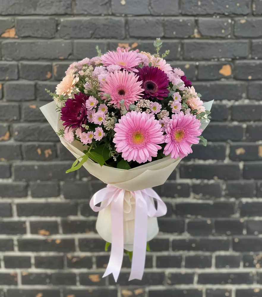 Букет цветов из: Герберы и Хризантемы в Олу