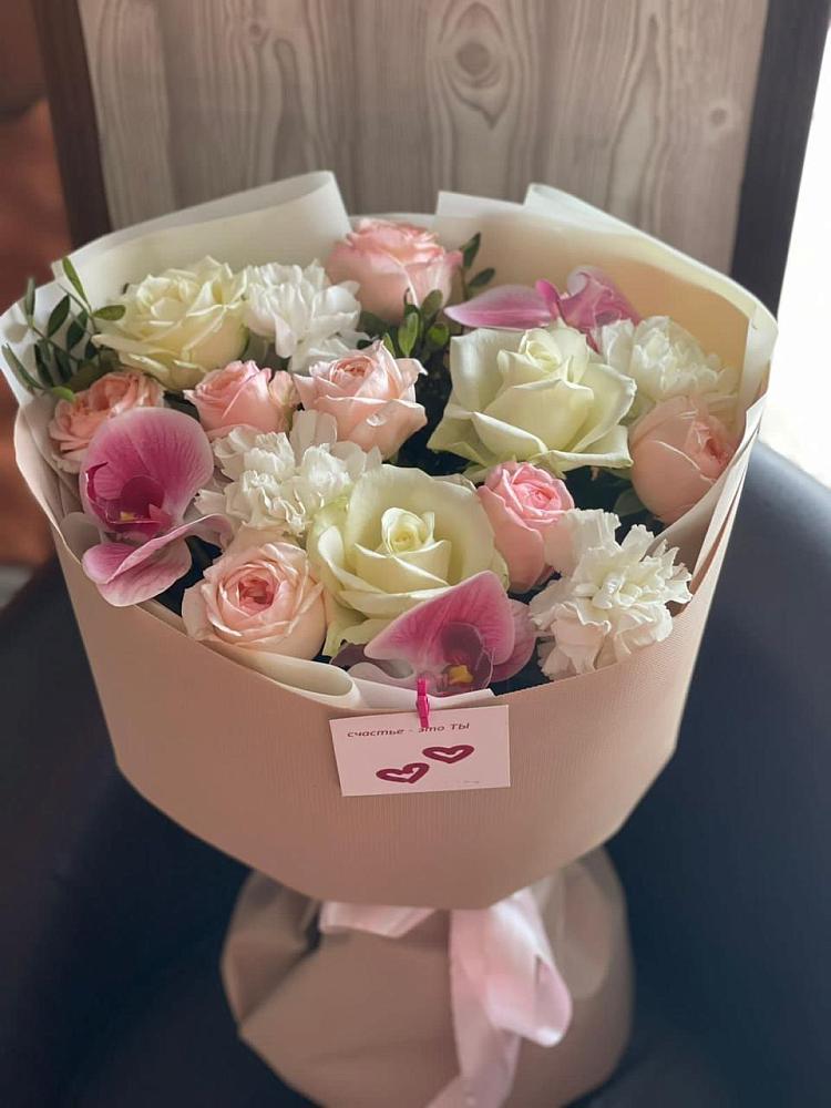 Букет цветов из: Орхидеи, Розы и Гвоздики в Олу