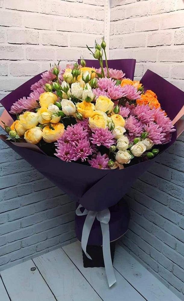 Букет цветов из: Хризантемы и Розы в Олу
