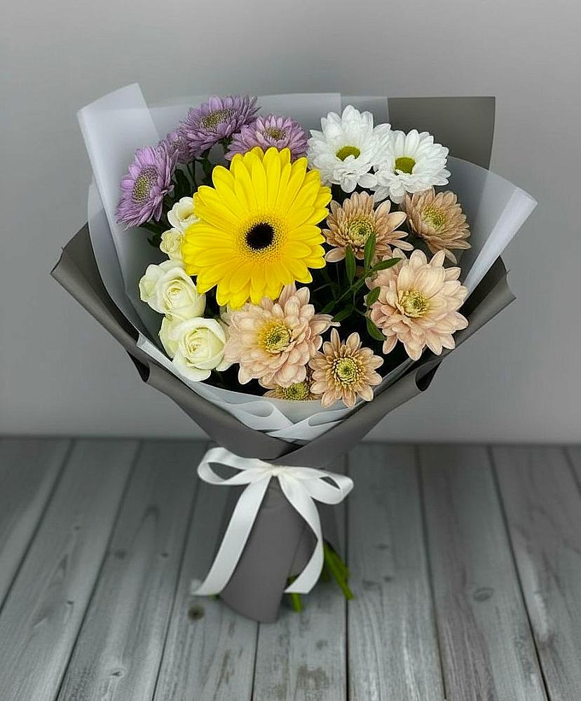 Букет цветов из: Розы, Герберы и Хризантемы в Олу