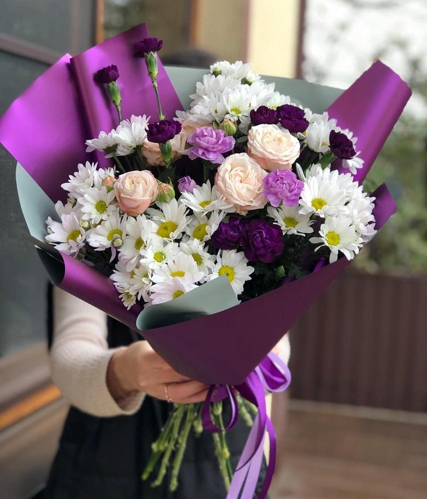 Букет цветов из: Хризантемы, Гвоздики и Розы в Олу