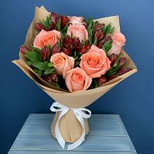 Букет цветов из:  Розы и Альстромерии #REPLACE_PRED# Олу