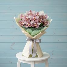 Букет цветов из:  Орхидеи и Розы в Олу