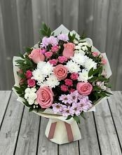 Букет цветов из:  Альстромерии, Гвоздики, Розы и Хризантемы в Олу