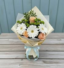 Букет цветов из:  Герберы, Розы и Хризантемы в Олу